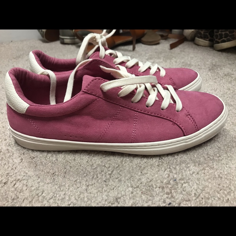 🌟 suede Old Navy sneakers